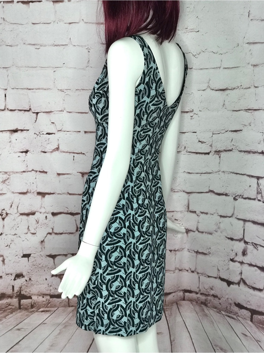 BCBGMaxazria XS Sleeveless Slip Dress Aqua Blue Black Geometric Fan Print V-Neck - Picture 5 of 15